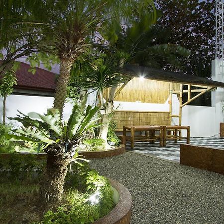 Island Jewel Inn Manoc-Manoc ภายนอก รูปภาพ