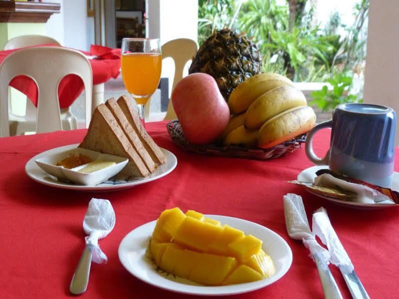 Island Jewel Inn Manoc-Manoc ภายนอก รูปภาพ