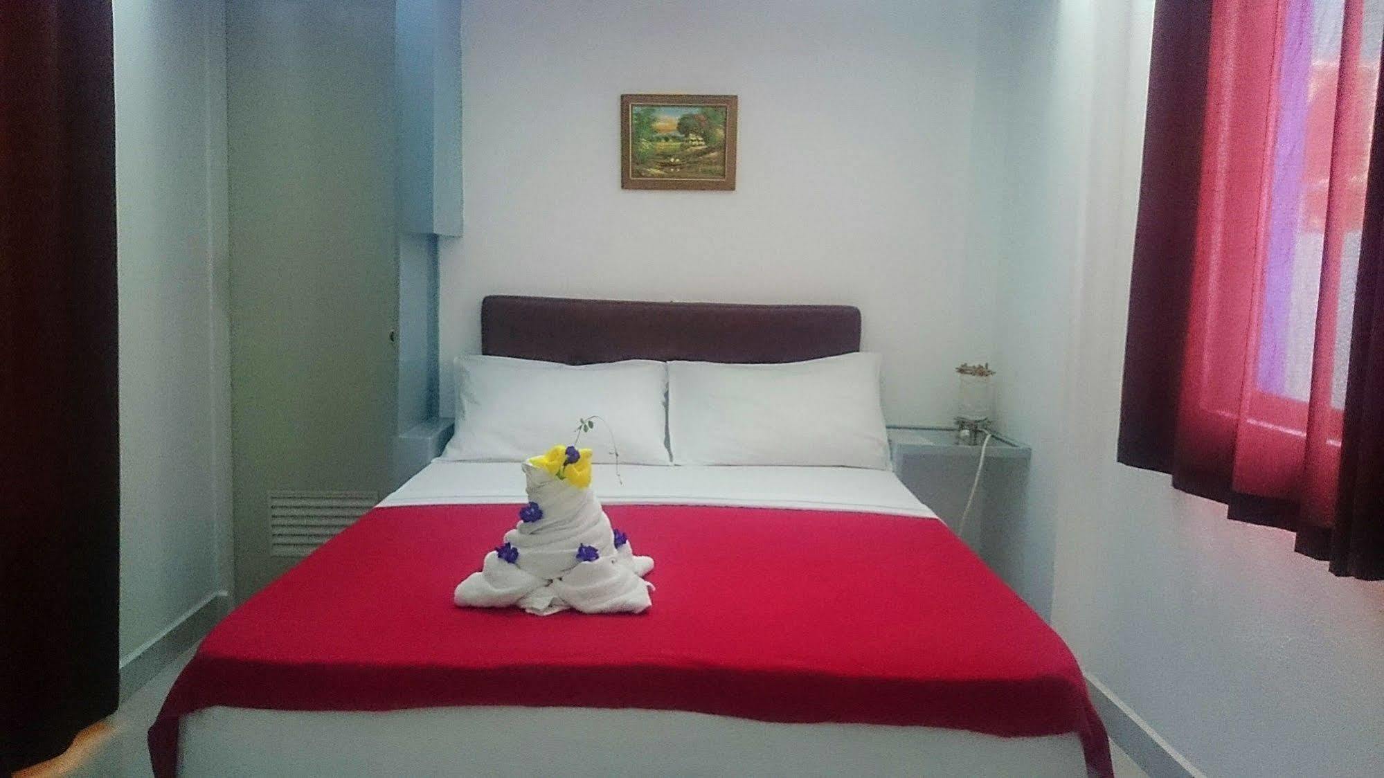 Island Jewel Inn Manoc-Manoc ภายนอก รูปภาพ